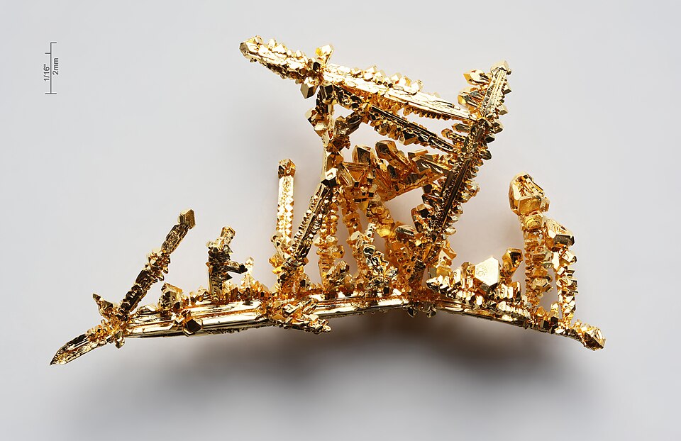 Gold crystals — Metal energy refines and separates the essential from the excess